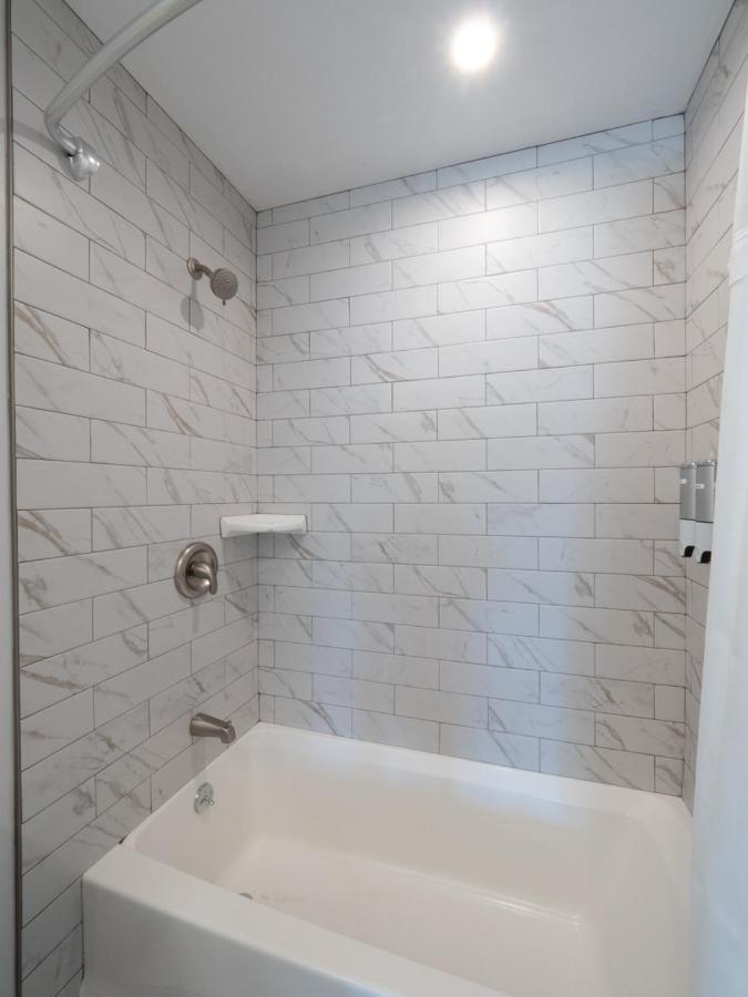 Long Beach Suites Gloucester Esterno foto